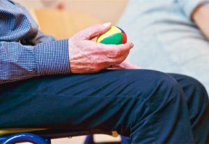 Sarcopenia nell'anziano: cos'è, come provare a prevenirla e cosa fare quando si presenta